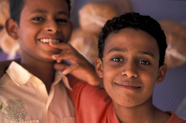 اطفال سودانين